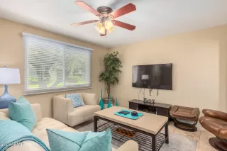 Photo #2: 6287908 Listing 