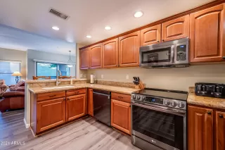 Photo #5: 6288002 Listing 