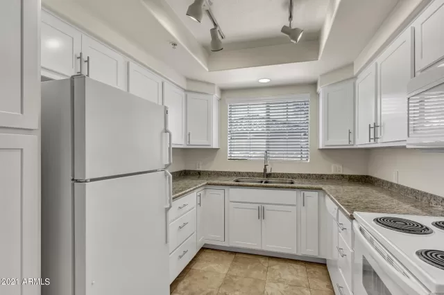 MLS: 6288039 Condo For Sale