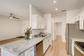 Photo #5: 6288574 Listing