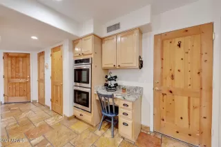 Photo #5: 6288661 Listing