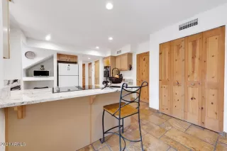 Photo #6: 6288661 Listing