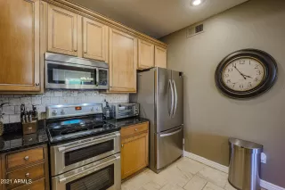 Photo #5: 6289049 Listing