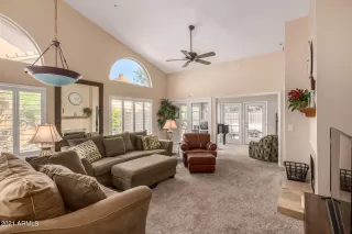 Photo #4: 6289132 Listing