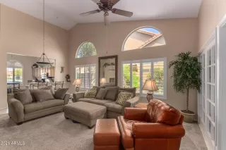 Photo #5: 6289132 Listing