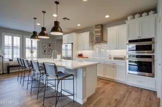 Photo #2: 6289407 Listing