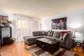 Photo #4: 6289465 Listing
