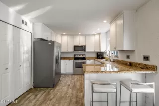 Photo #2: 6289812 Listing