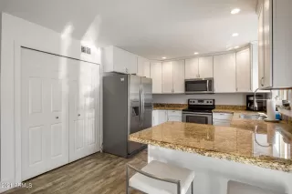 Photo #3: 6289812 Listing