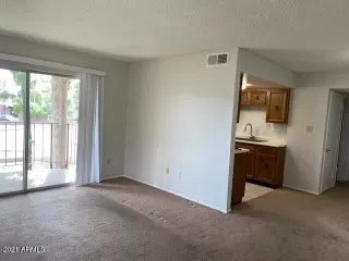 Photo #6: 6289886 Listing