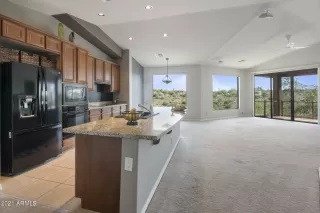 Photo #3: 6290139 Listing