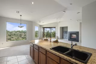 Photo #4: 6290139 Listing