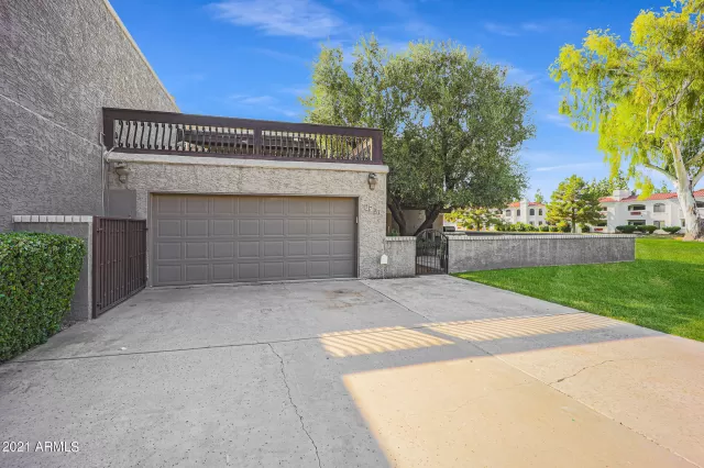 MLS: 6290318 Condo For Sale