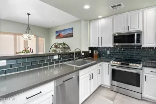 Photo #3: 6290570 Listing