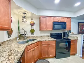 Photo #5: 6290599 Listing