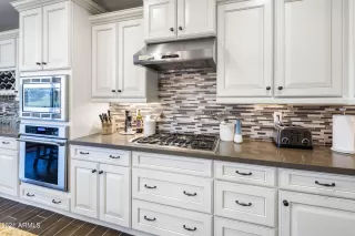 Photo #4: 6290616 Listing