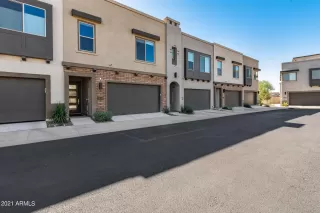 Photo #3: 6290783 Listing