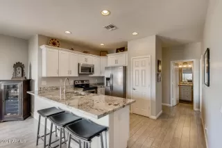 Photo #3: 6290908 Listing 