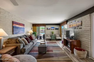 Photo #2: 6291637 Listing