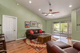 Photo #4: 6291733 Listing