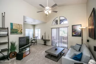 Photo #6: 6291975 Listing