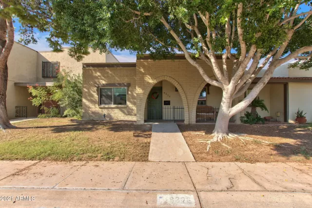 MLS: 6292100 Condo For Sale