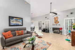 Photo #4: 6293450 Listing