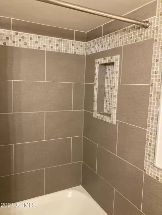 Photo #5: 6293503 Listing