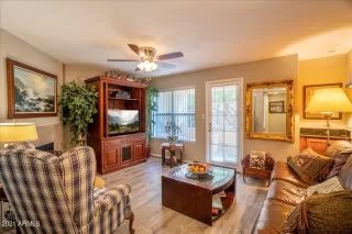 Photo #3: 6293538 Listing