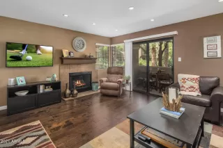Photo #2: 6293885 Listing 
