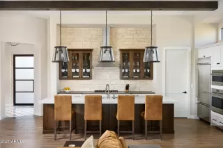 Photo #2: 6294112 Listing 