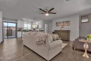 Photo #5: 6294168 Listing