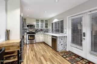 Photo #6: 6294188 Listing 