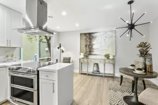 Photo #4: 6294203 Listing