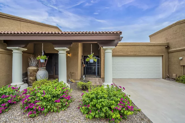 MLS: 6294972 Condo For Sale