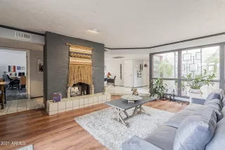 Photo #5: 6294972 Listing