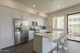 Photo #2: 6295157 Listing