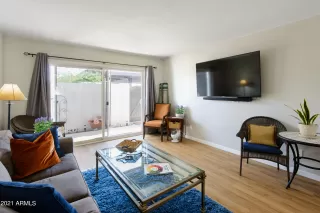 Photo #5: 6295187 Listing