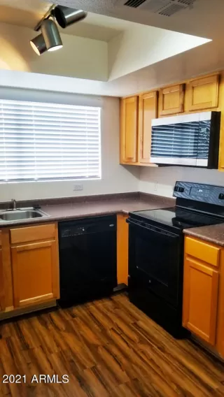 Photo #3: 6295304 Listing
