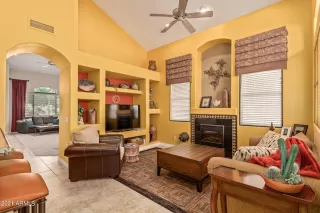 Photo #4: 6295348 Listing