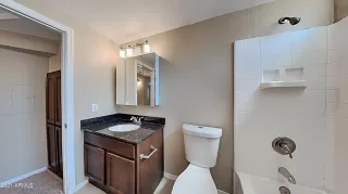 Photo #6: 6295479 Listing