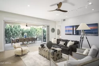 Photo #2: 6295632 Listing 