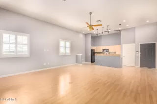 Photo #4: 6295639 Listing