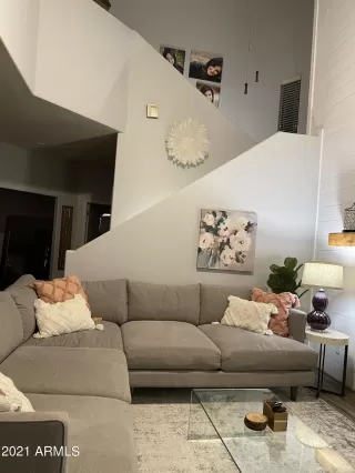 Photo #6: 6295852 Listing