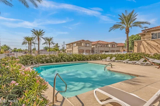 MLS: 6295998 Condo For Sale