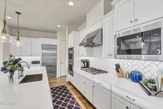 Photo #3: 6296444 Listing