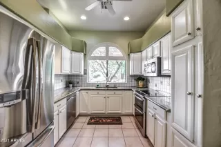 Photo #6: 6297367 Listing