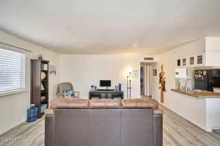 Photo #6: 6297427 Listing