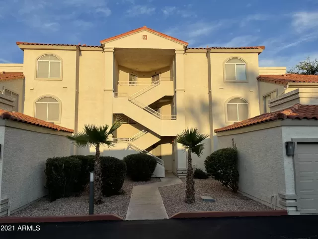 MLS: 6298172 Condo For Sale