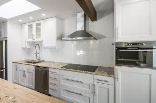 Photo #3: 6298468 Listing